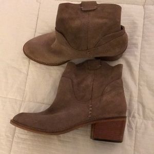 Dolce Vita booties